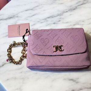 🆕️Juicy Couture Top Notch Light Pink Wristlet  Clutch Bag Gold Charm Chain 8"x5